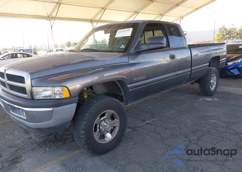 2002 Dodge Ram 2500 Slt z USA, uszkodzony, nr VIN 3B7KF23C12M223804
